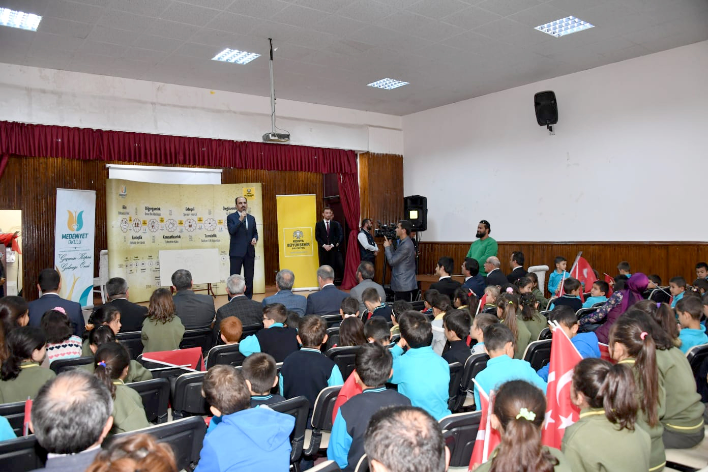 Bütün İlçelerimizin Kalkınması İçin Çalışıyoruz