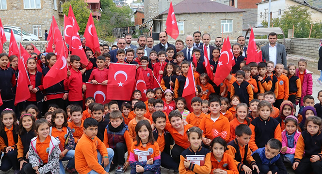 Bütün İlçelerimizin Kalkınması İçin Çalışıyoruz