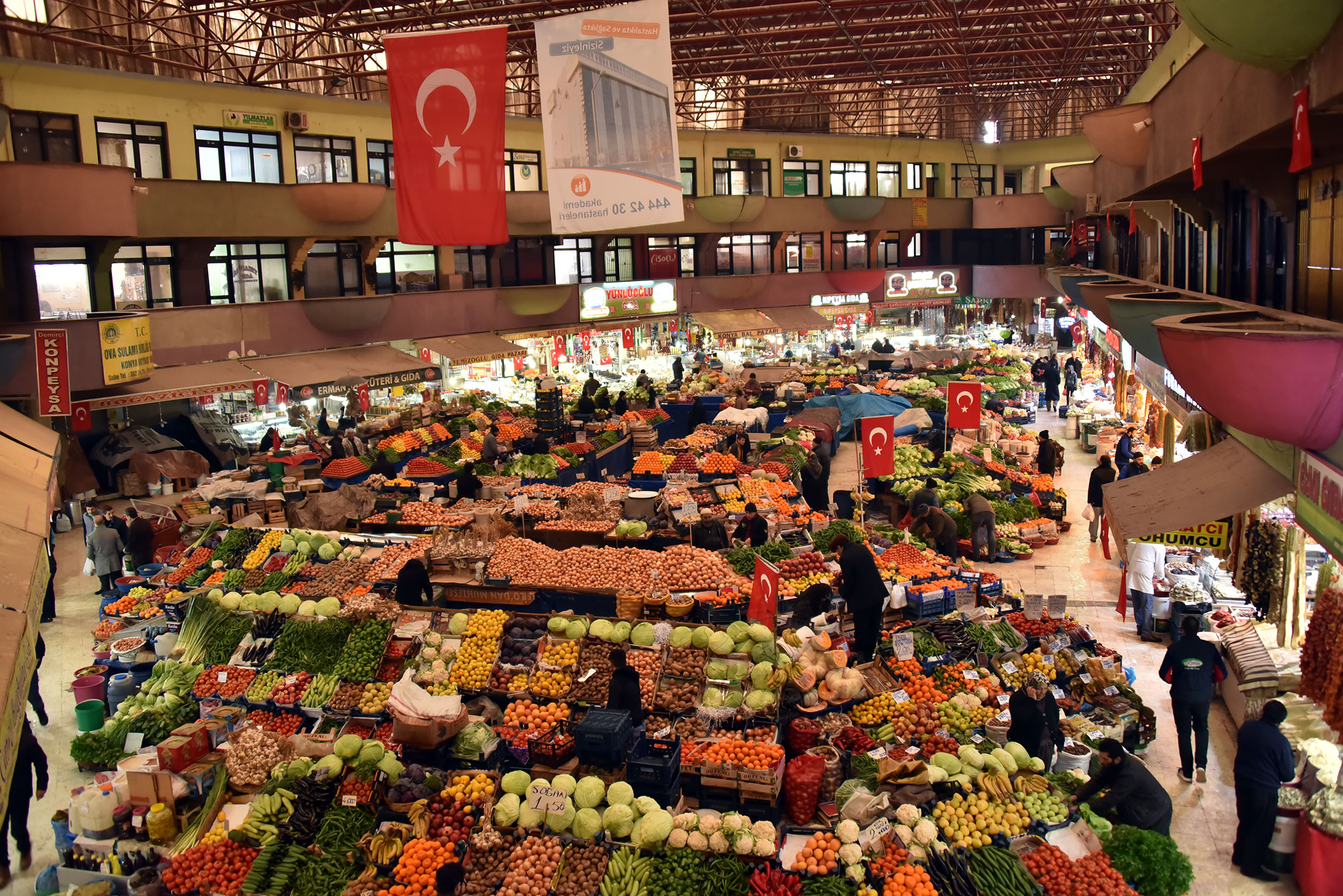 Şehrin Dört Bir Yanı Şanlı Bayrağımızla Süsleniyor