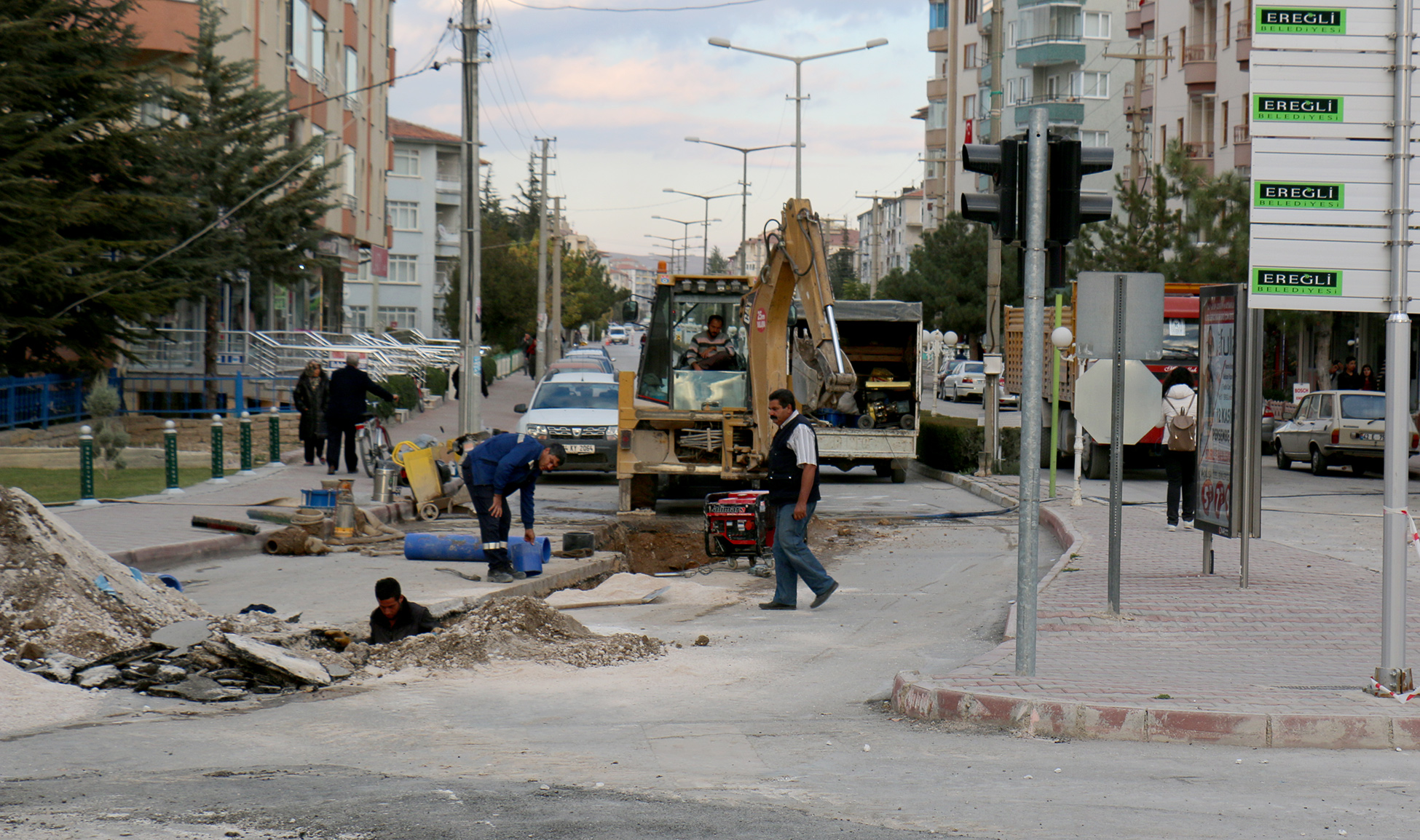 Büyükşehir'den 950 Km Su, 453 Km Kanalizasyon Şebekesi
