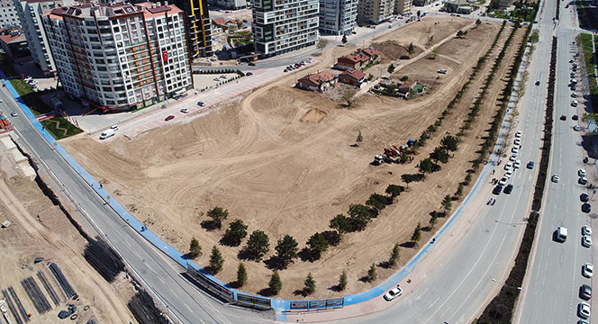Köprülü Kavşak Çalışmalarından Nakledilen Ağaçlar Bu Parkta Yeşeriyor