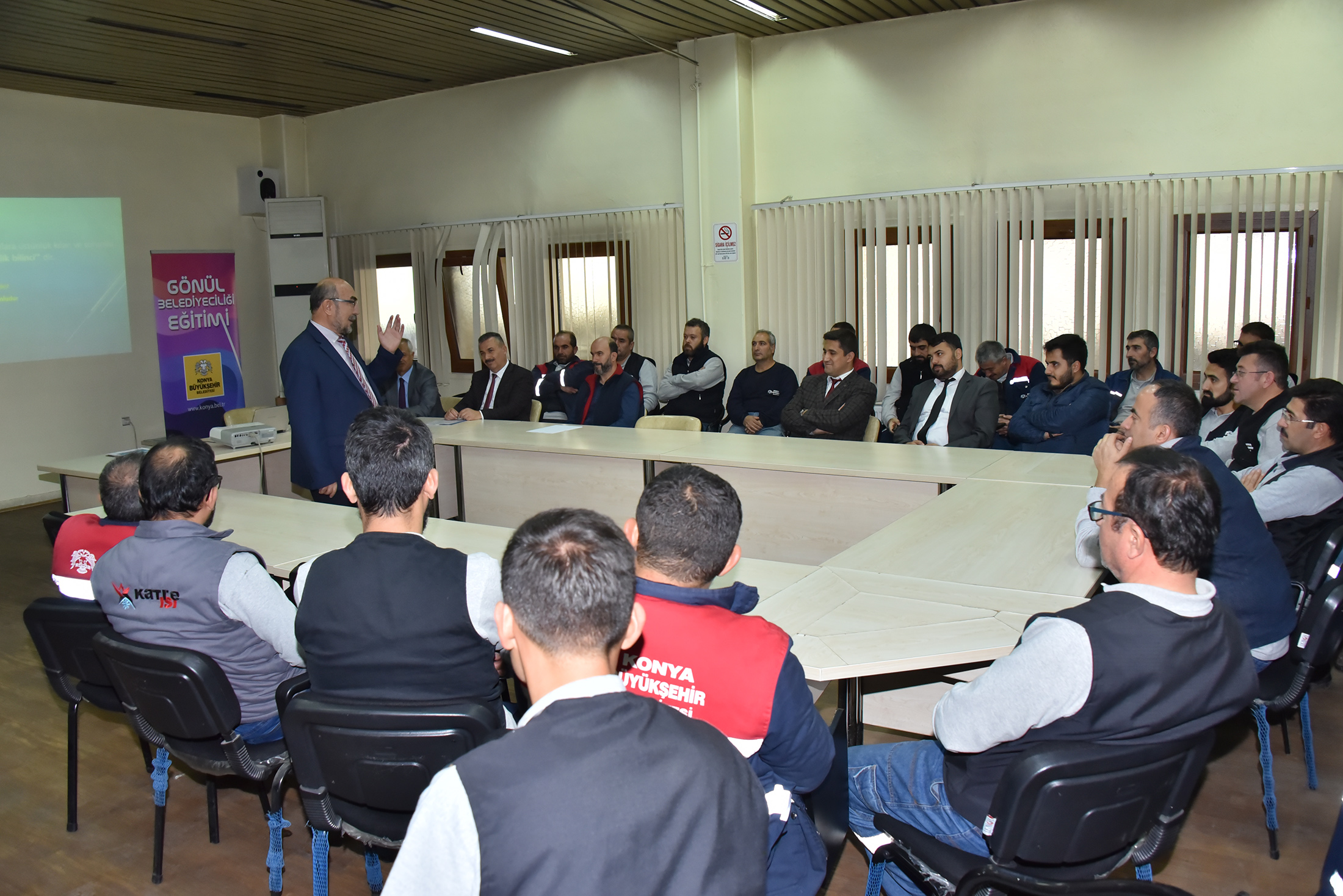 Belediye Personeline Hizmet İçi Eğitim Seminerleri
