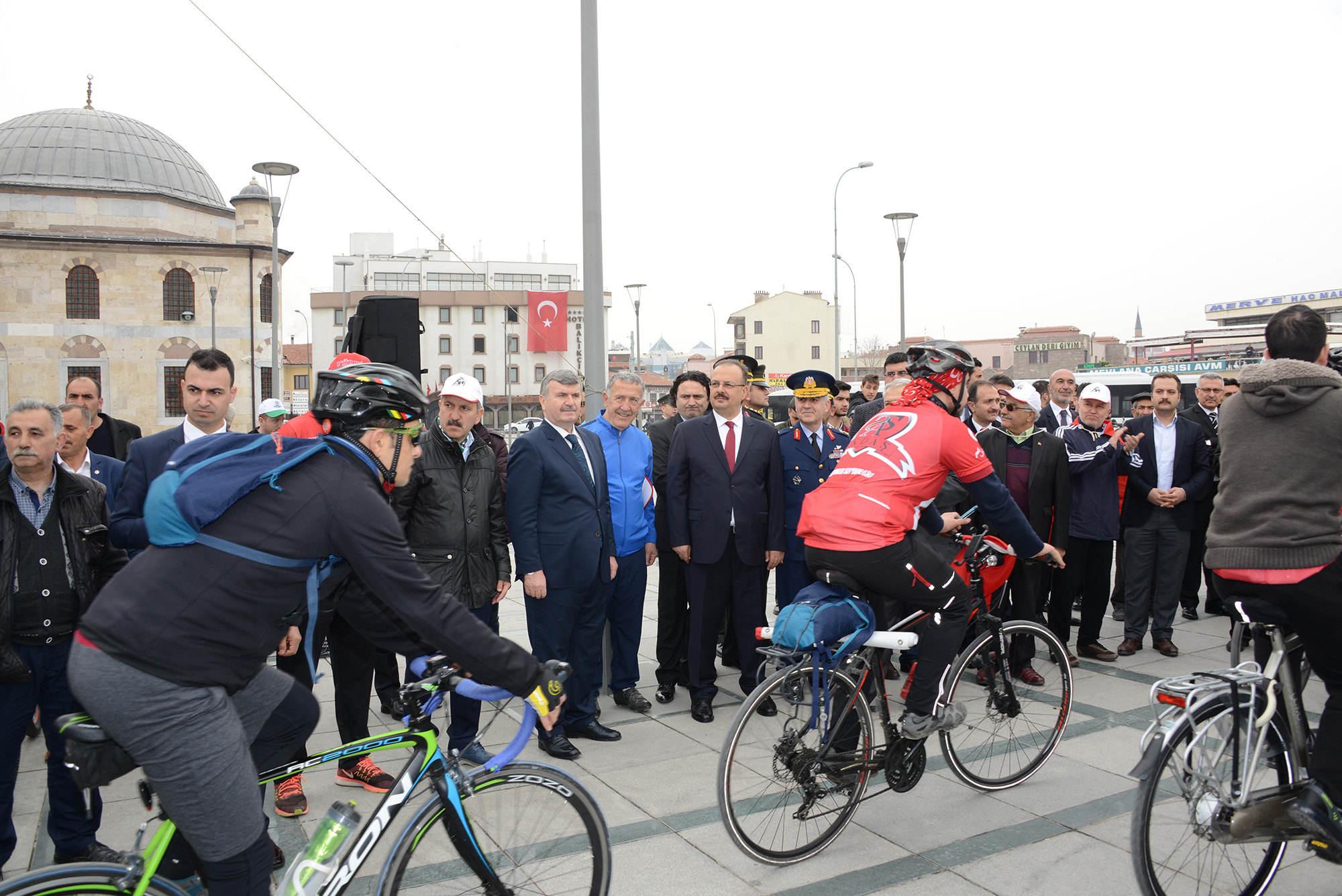 Çanakkale Zaferi'nin 103. Yıldönümü Dualarla ve Coşkuyla Kutlandı