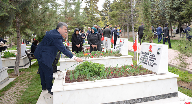 Çanakkale Zaferi'nin 103. Yıldönümü Dualarla ve Coşkuyla Kutlandı