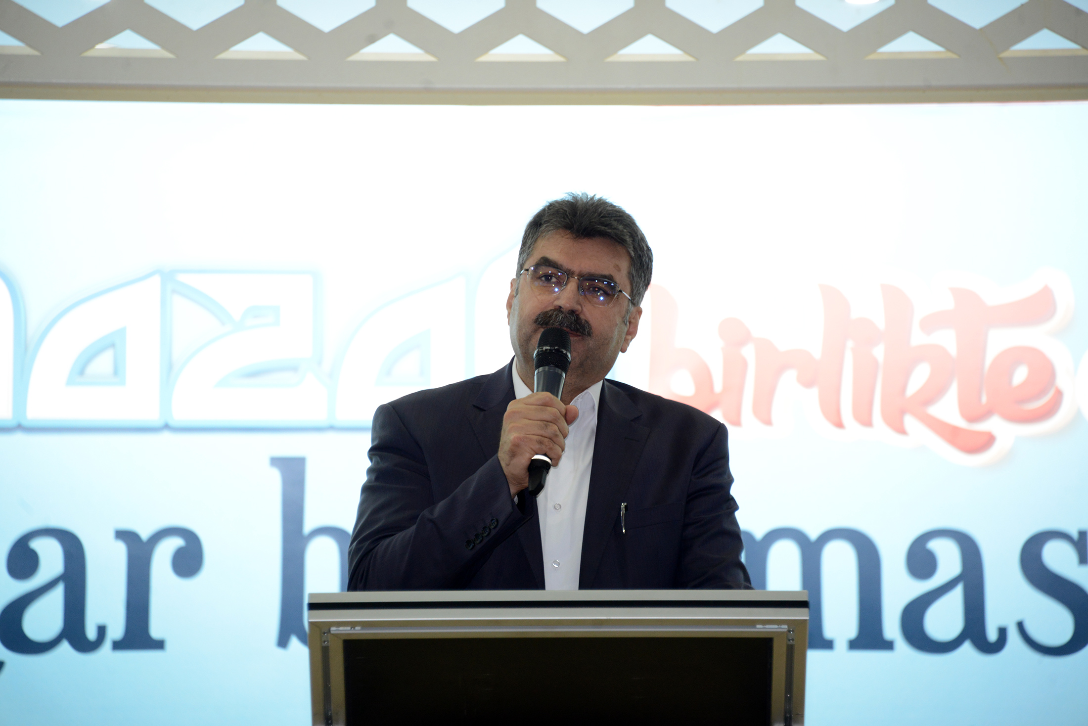 'İftar Sofralarında Kardeşliğimizi Tüm Dünyaya İlan Ediyoruz'