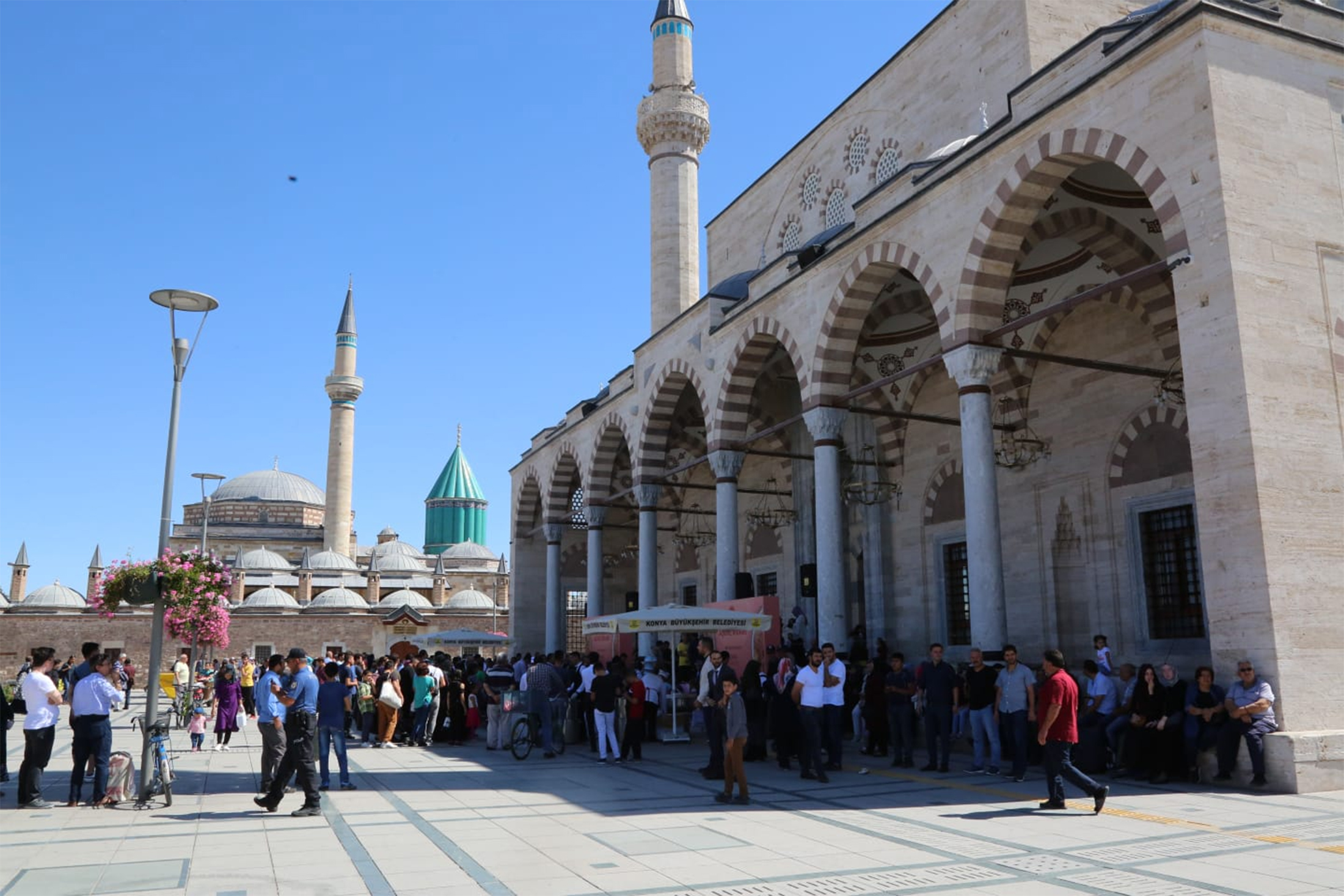 Cumhurbaşkanımız Himayesinde Konya'da Aşure Dağıtıldı