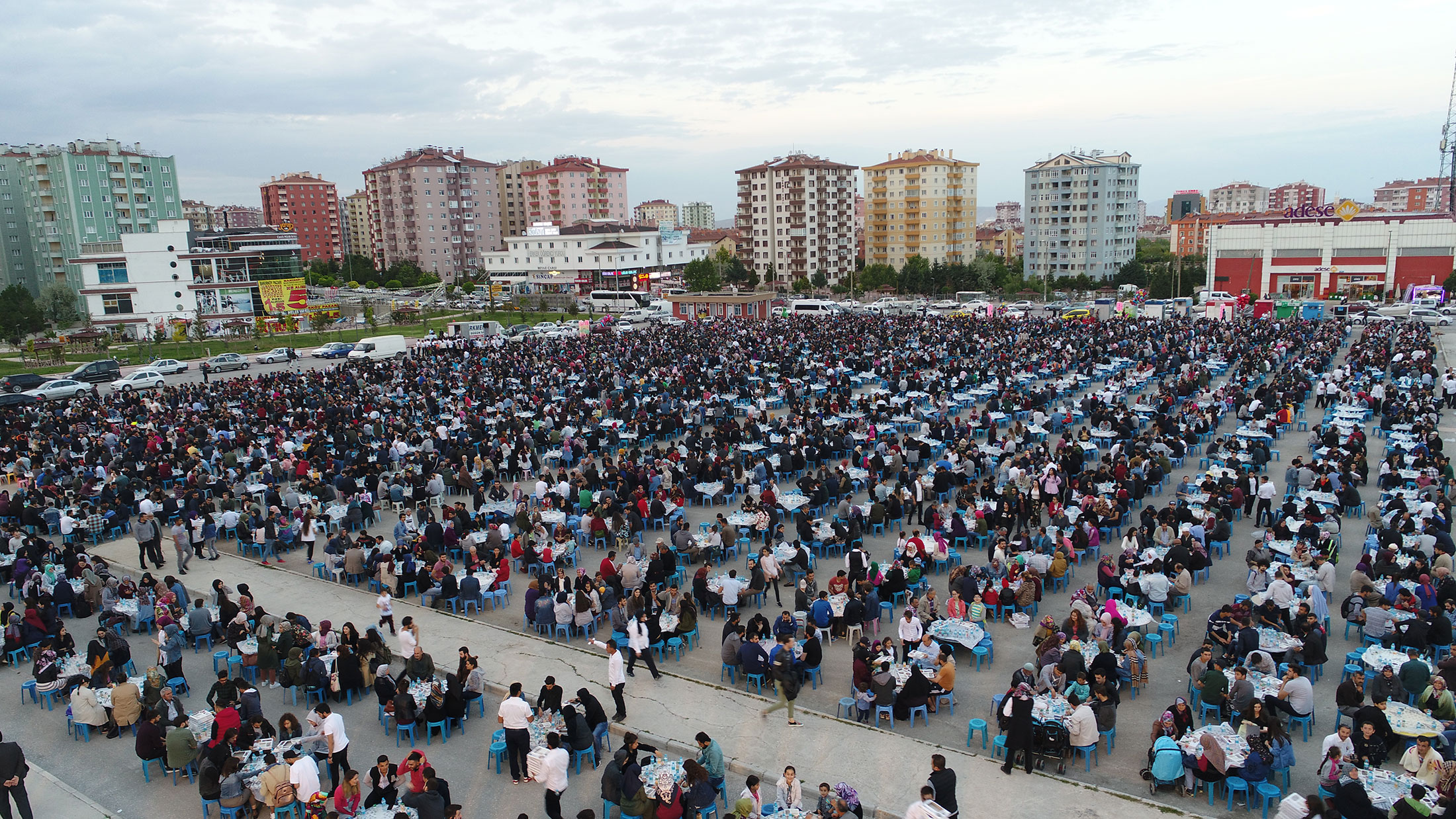 Bosna Hersek ve Kosova Mahallelerinde İftar Coşkusuna Ortak Olduk 