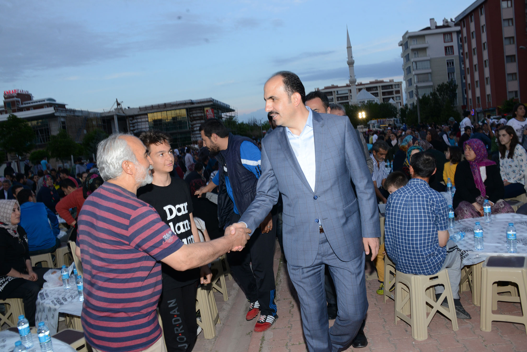 Bosna Hersek ve Kosova Mahallelerinde İftar Coşkusuna Ortak Olduk 