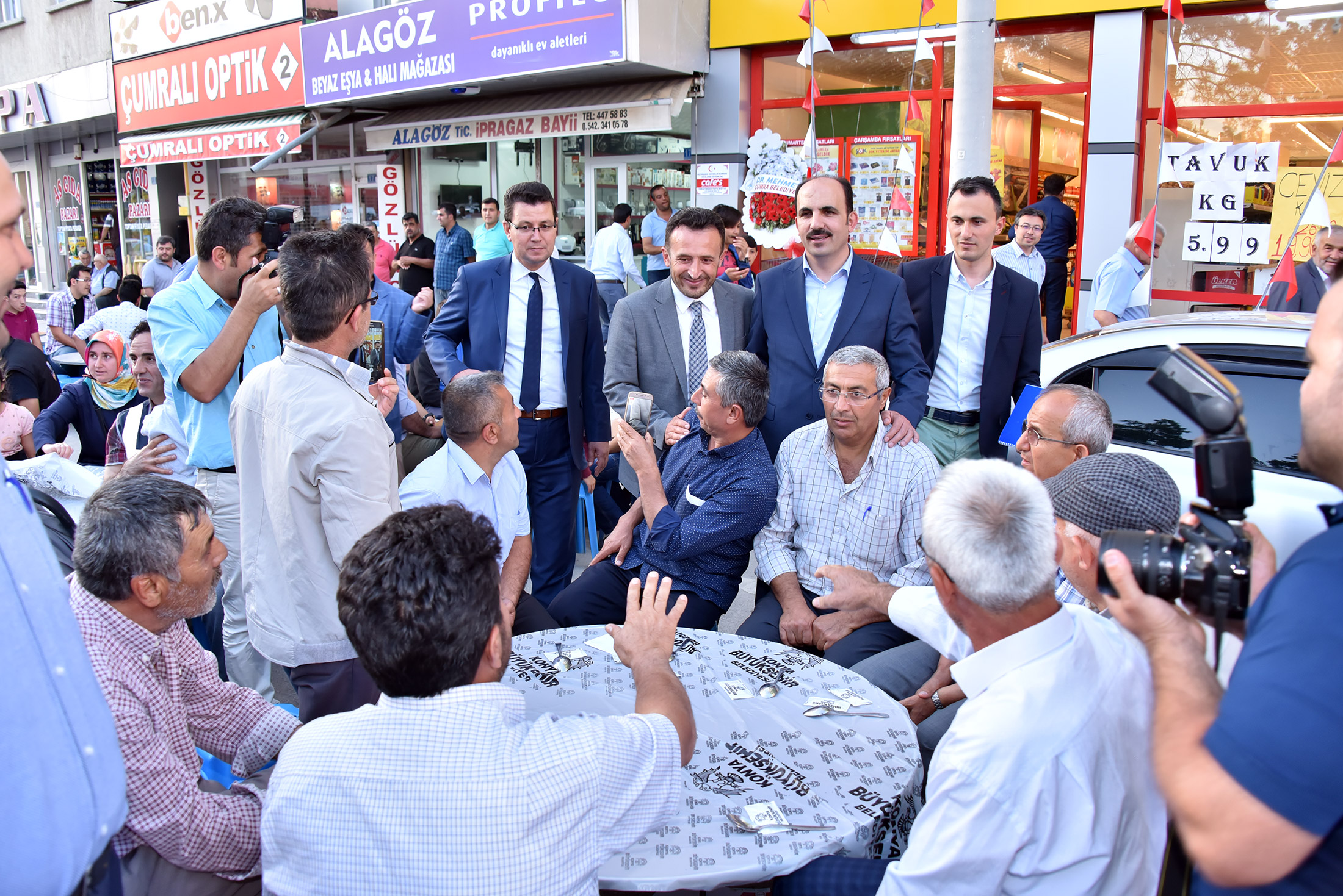 Binlerce Çumralı Büyükşehir'in İftarında Buluştu