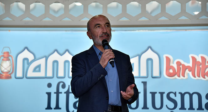 Binlerce Çumralı Büyükşehir'in İftarında Buluştu