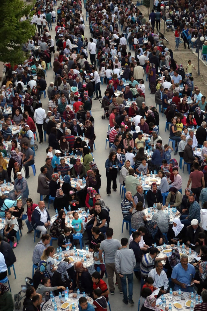 Binlerce Ereğlili Büyükşehir'in Kardeşlik Sofrasında Buluştu