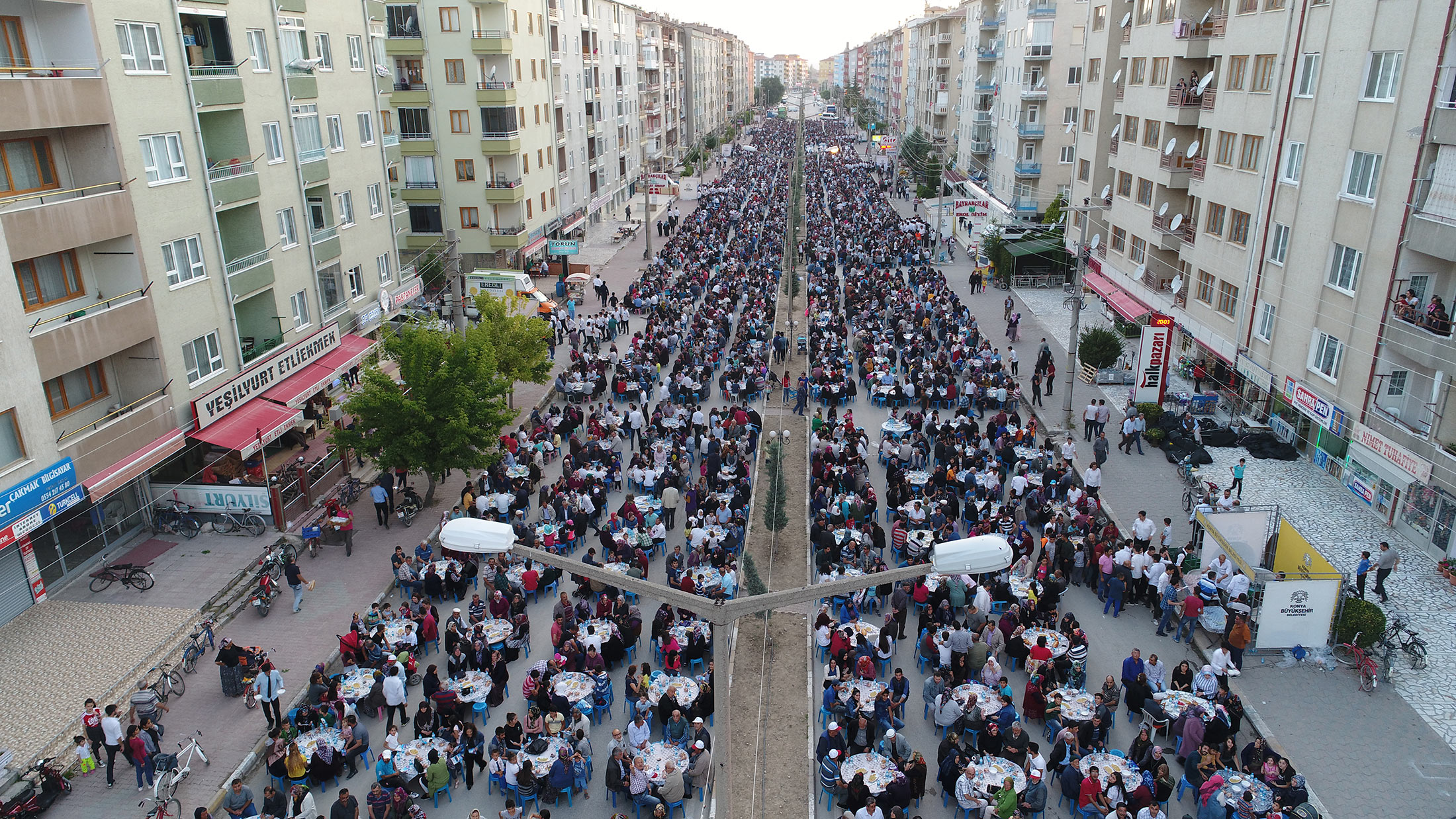 Binlerce Ereğlili Büyükşehir'in Kardeşlik Sofrasında Buluştu