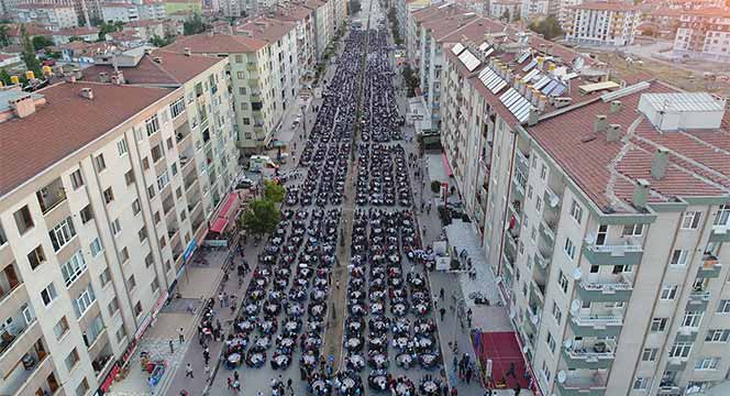 Binlerce Ereğlili Büyükşehir'in Kardeşlik Sofrasında Buluştu
