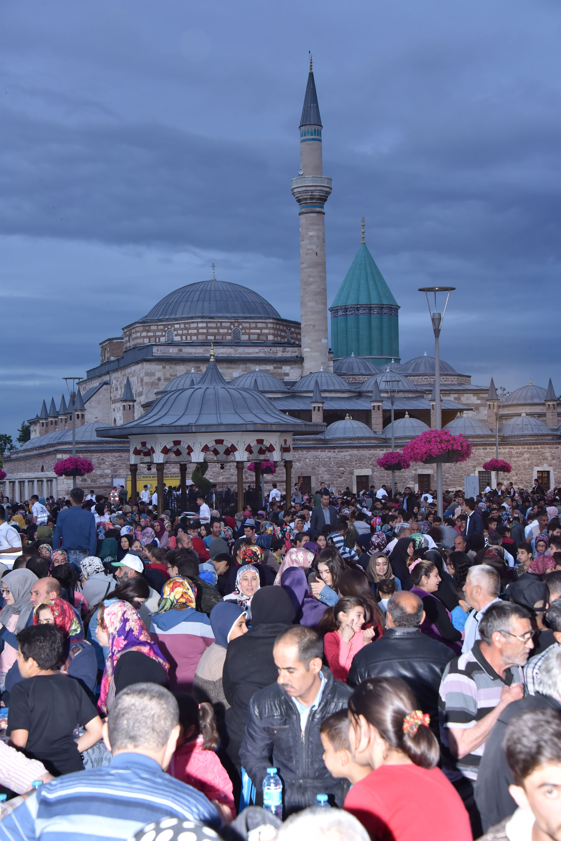 Büyükşehir'den Kardeşlik İftarı 