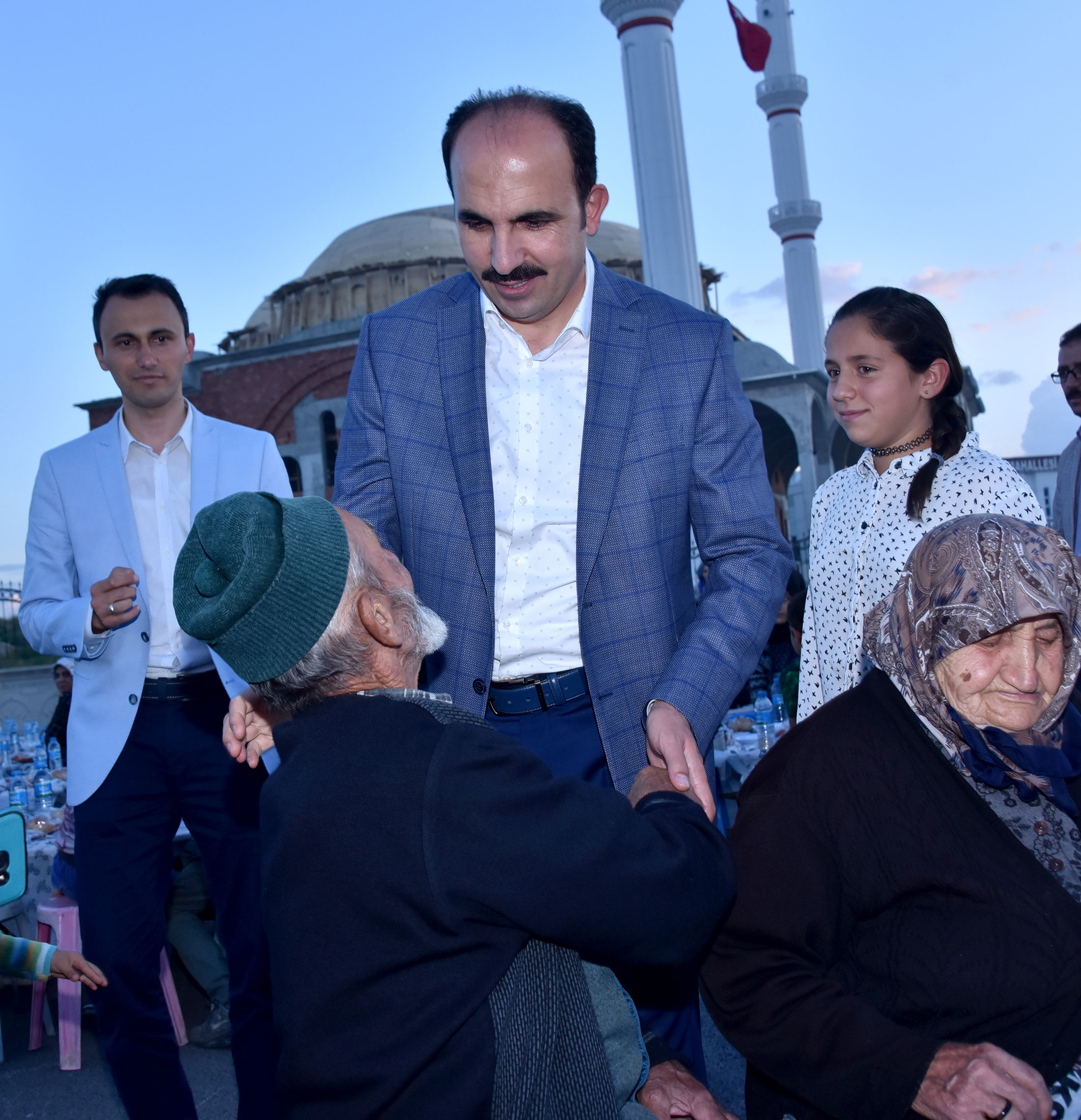 2 Haziran'da Cumhurbaşkanımızla Buluşuyoruz