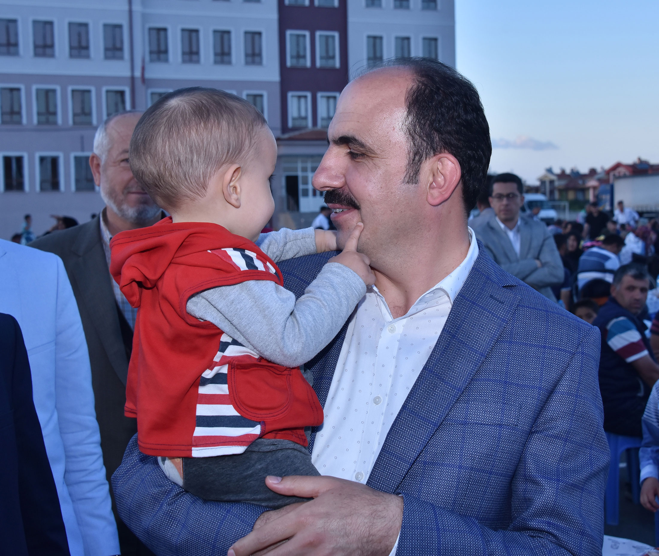 2 Haziran'da Cumhurbaşkanımızla Buluşuyoruz