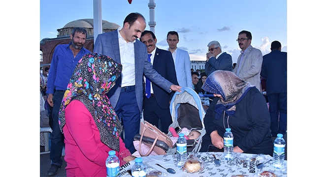 2 Haziran'da Cumhurbaşkanımızla Buluşuyoruz