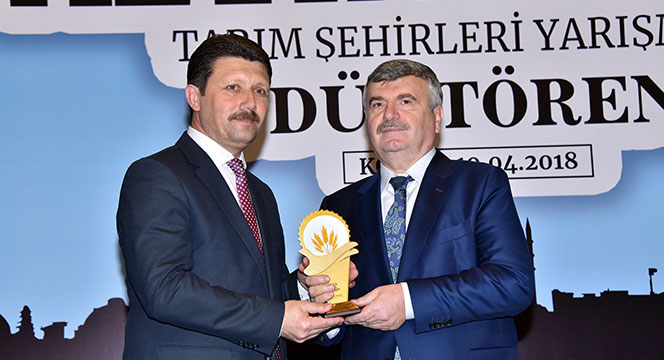 Altınbaşak Tarım Şehirleri Yarışması'nda Dereceye Giren Belediyeler Ödüllerini Aldı
