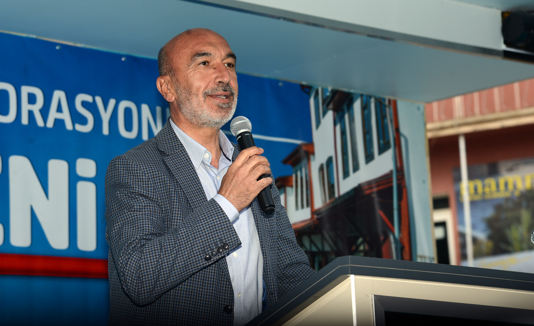 Restorasyonu Tamamlanan Tarihi Arasta Bedesteni Açıldı