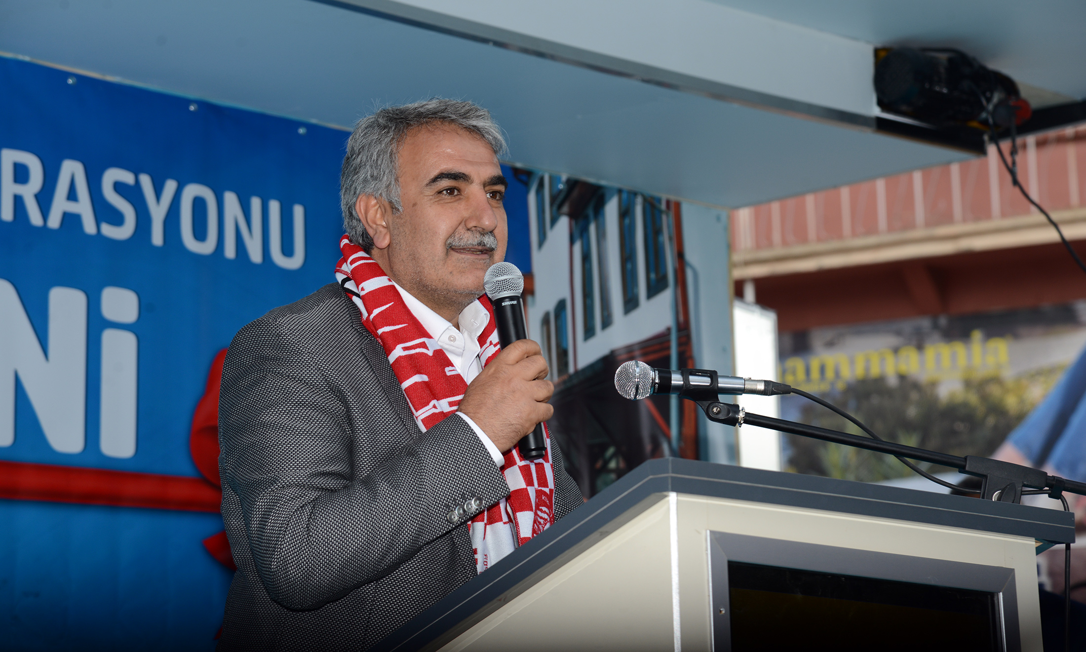 Restorasyonu Tamamlanan Tarihi Arasta Bedesteni Açıldı