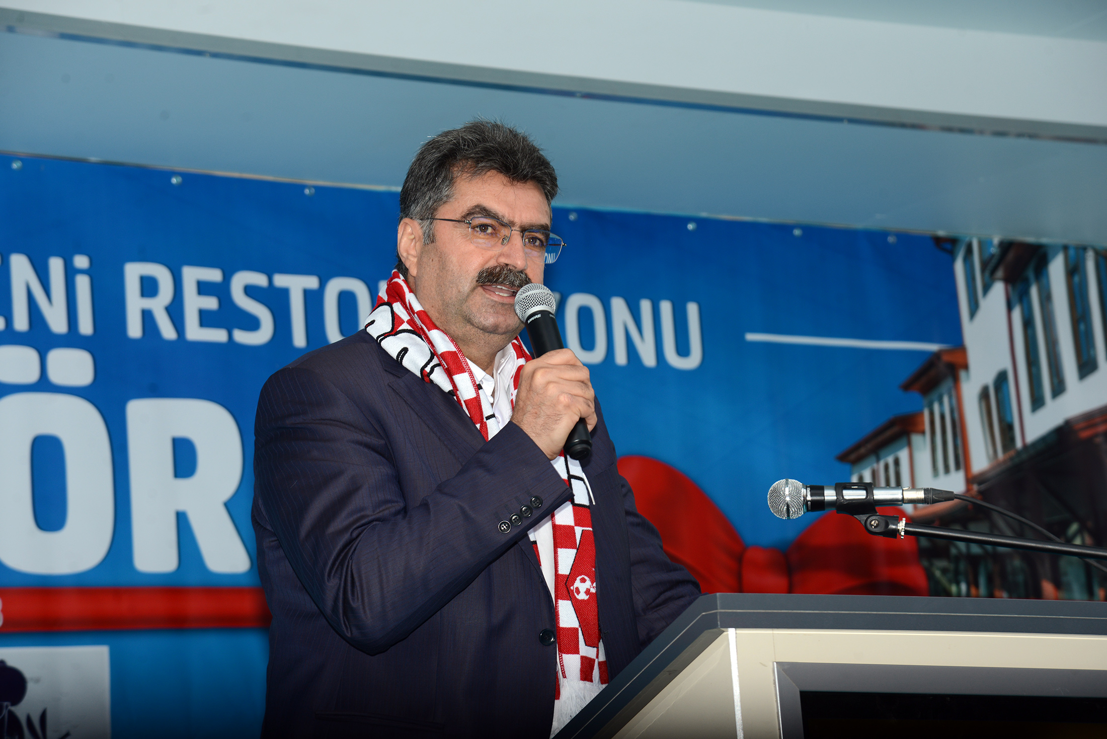 Restorasyonu Tamamlanan Tarihi Arasta Bedesteni Açıldı