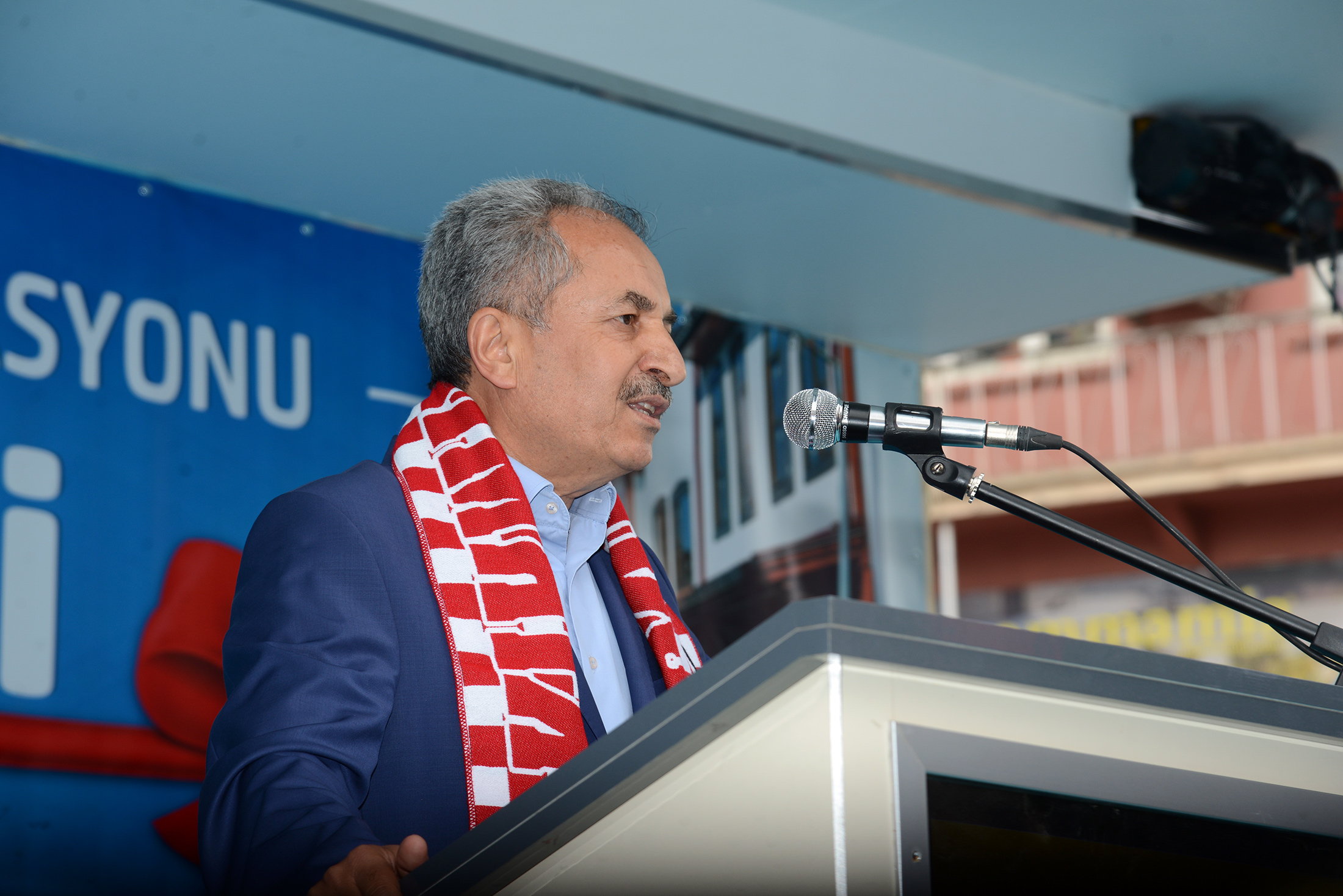 Restorasyonu Tamamlanan Tarihi Arasta Bedesteni Açıldı