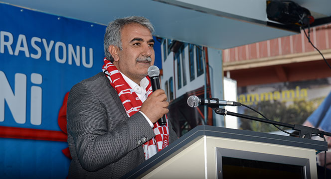 Restorasyonu Tamamlanan Tarihi Arasta Bedesteni Açıldı