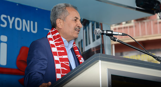 Restorasyonu Tamamlanan Tarihi Arasta Bedesteni Açıldı