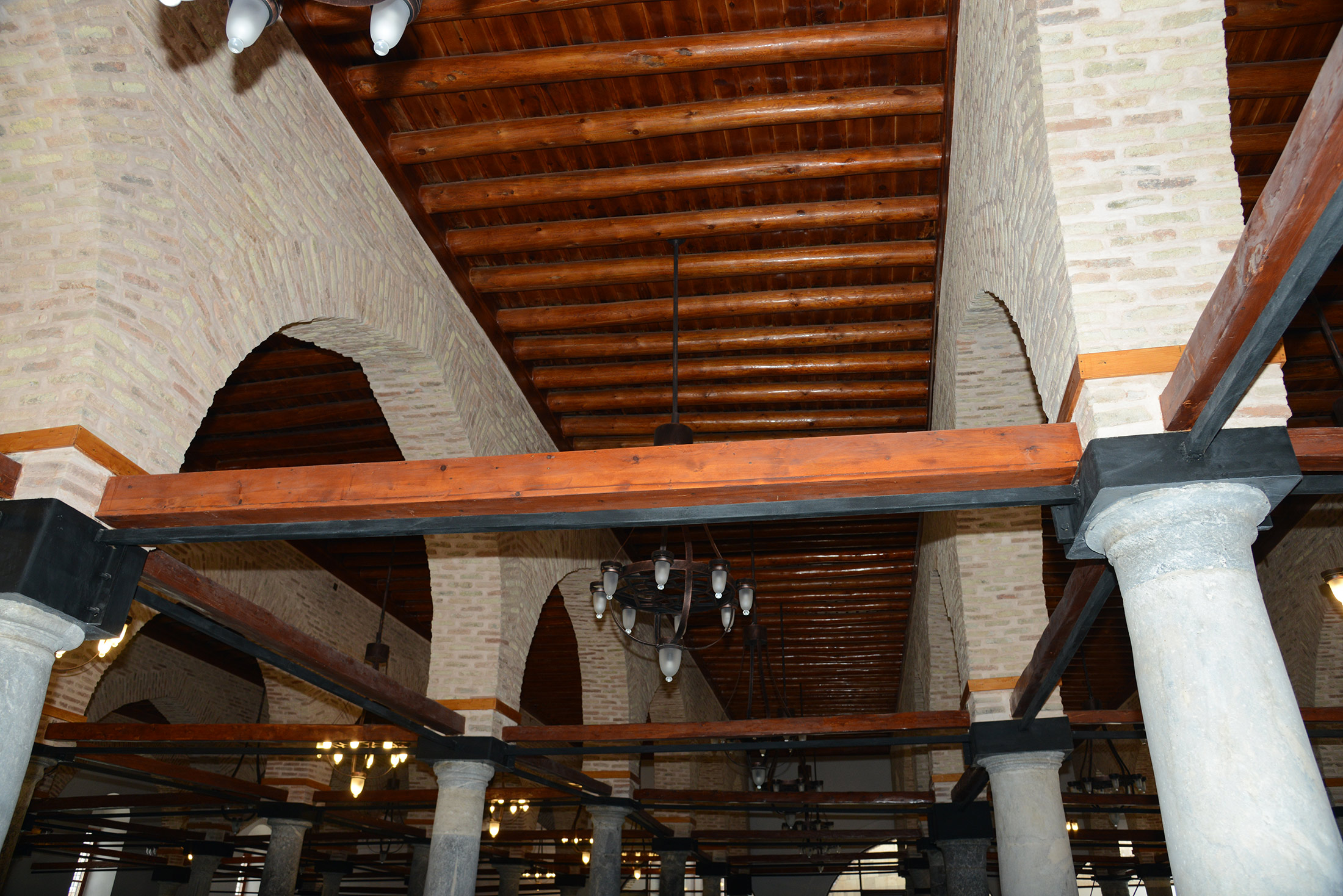 Tarihi Alaaddin Camii'nin Restorasyonu Tamamlanan Doğu Bölümü İbadete Açıldı