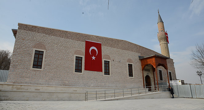 Tarihi Alaaddin Camii'nin Restorasyonu Tamamlanan Doğu Bölümü İbadete Açıldı