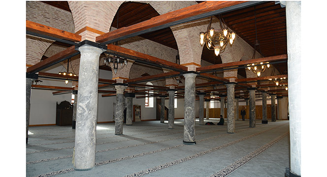 Tarihi Alaaddin Camii'nin Restorasyonu Tamamlanan Doğu Bölümü İbadete Açıldı
