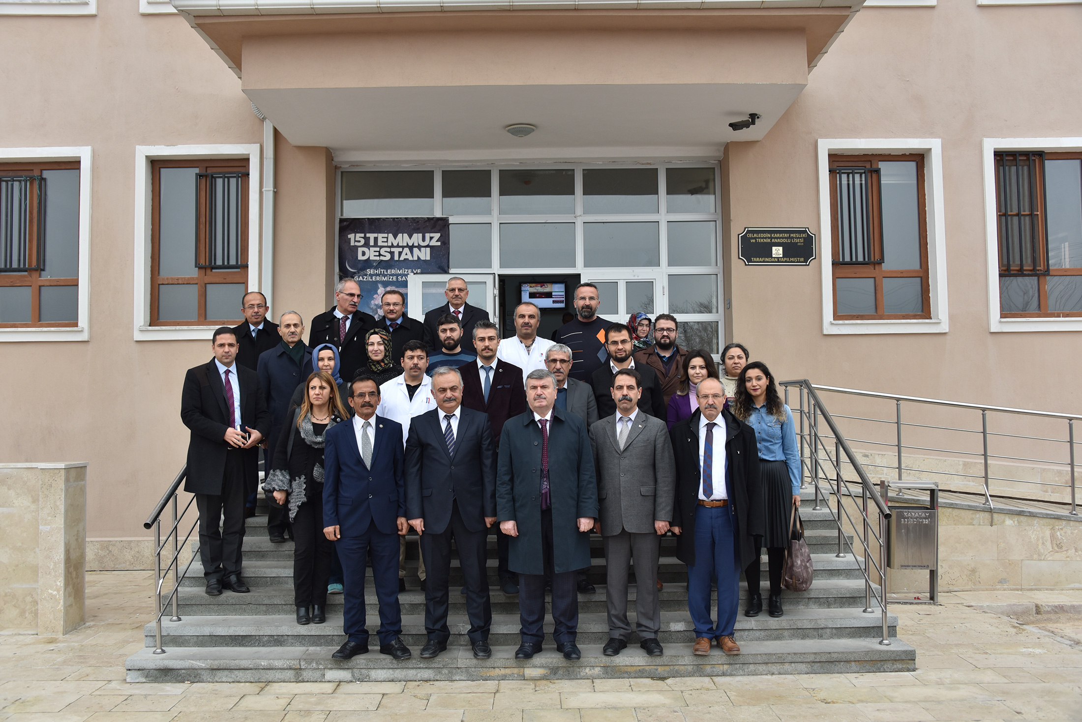 'Dürüst ve Çalışkan Olanın Yolu Açıktır'