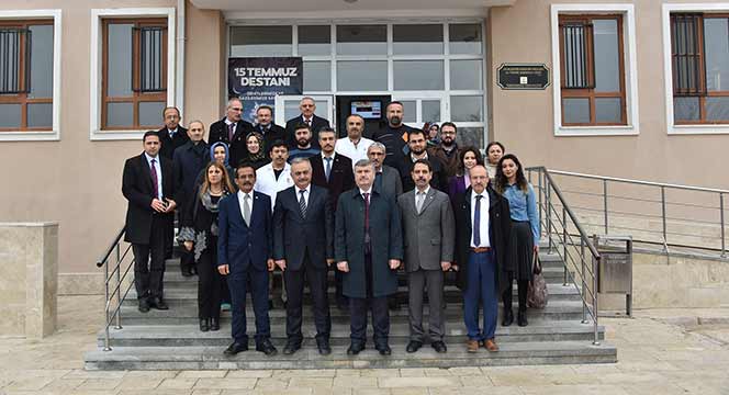 'Dürüst ve Çalışkan Olanın Yolu Açıktır'