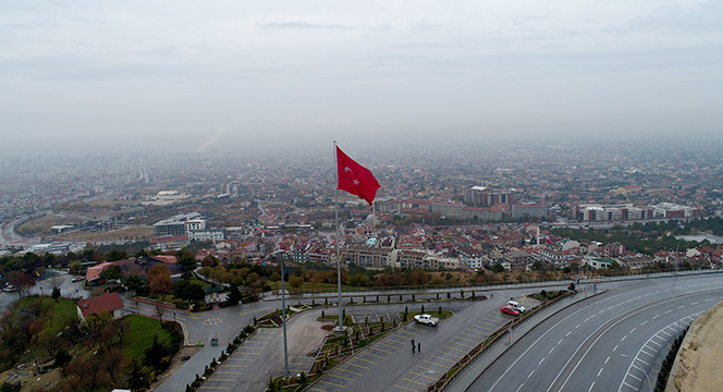 Büyükşehir'den Akyokuş'a Dev Türk Bayrağı