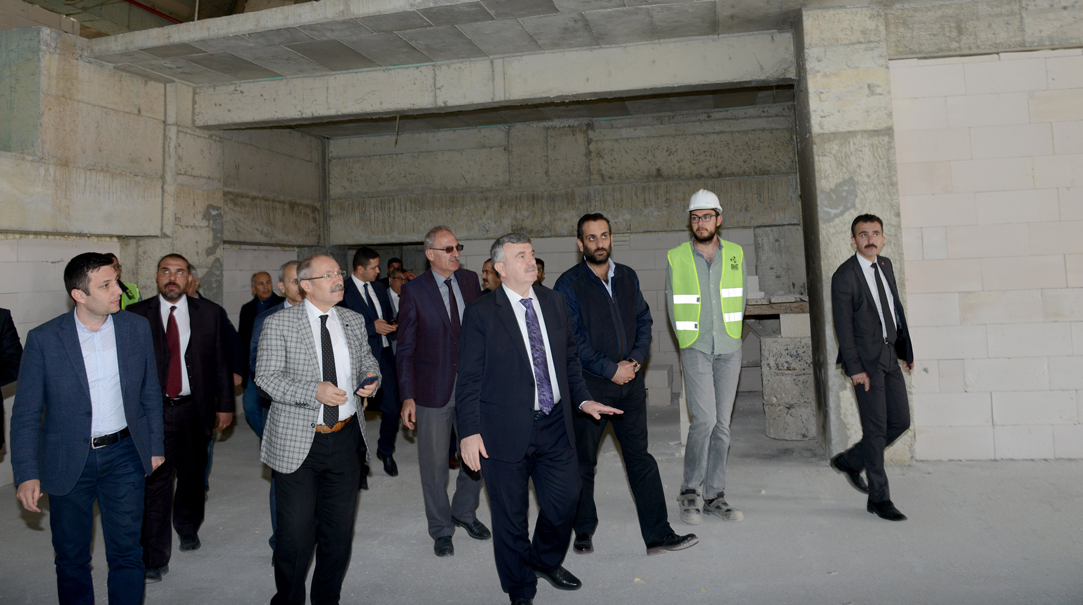 Başkan Akyürek Tarihi Osmanlı Buğday Pazarı İnşaatını İnceledi