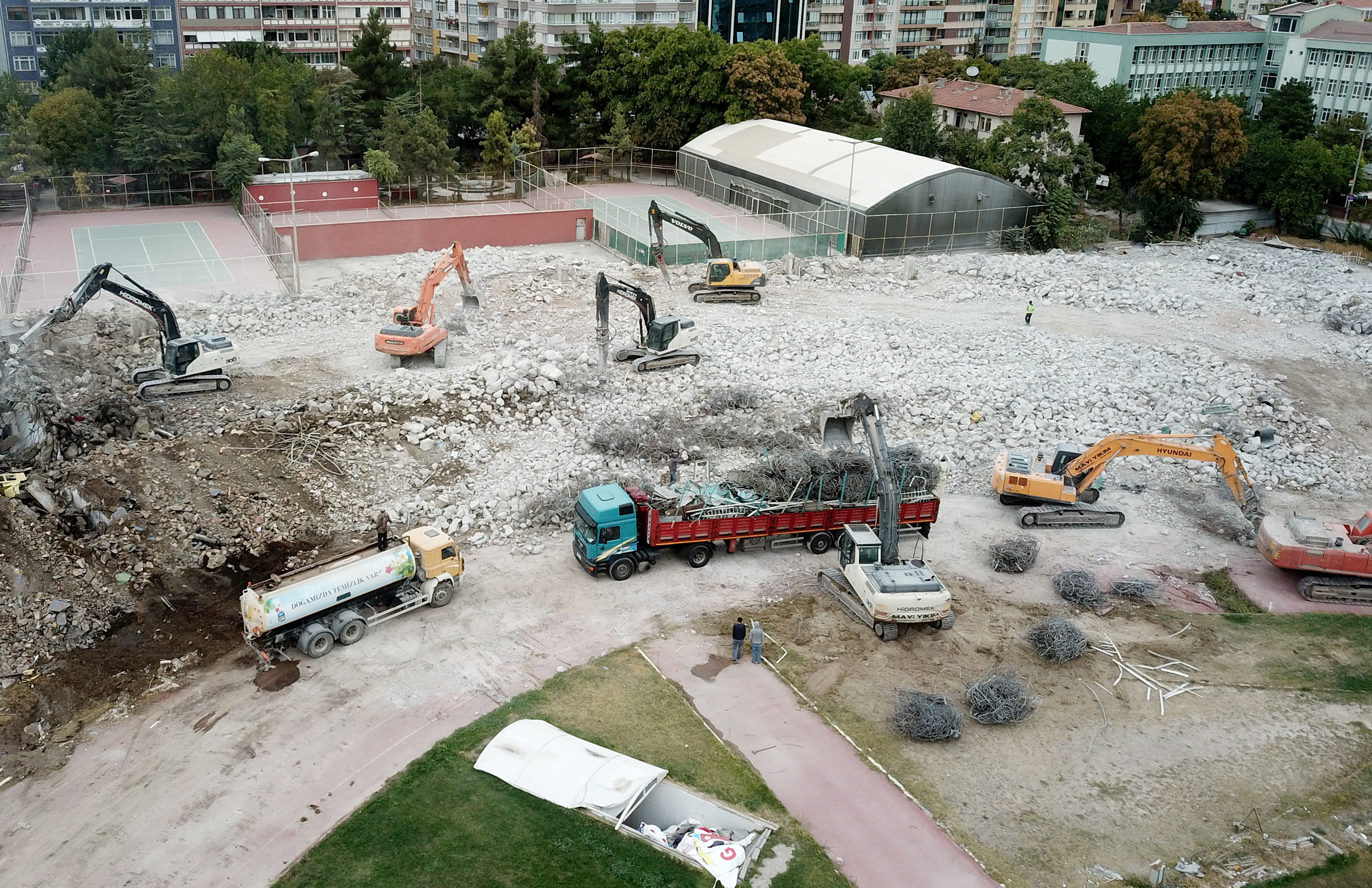 Millet Bahçesi Çalışmalarında Yüzde 100 Geri Dönüşüm  