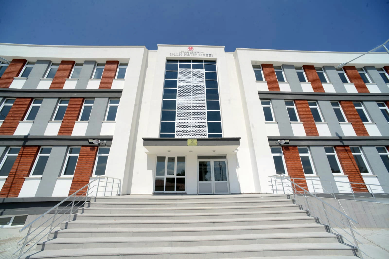 Büyükşehir'den Hotamış'a 16 Derslikli İmam Hatip Lisesi
