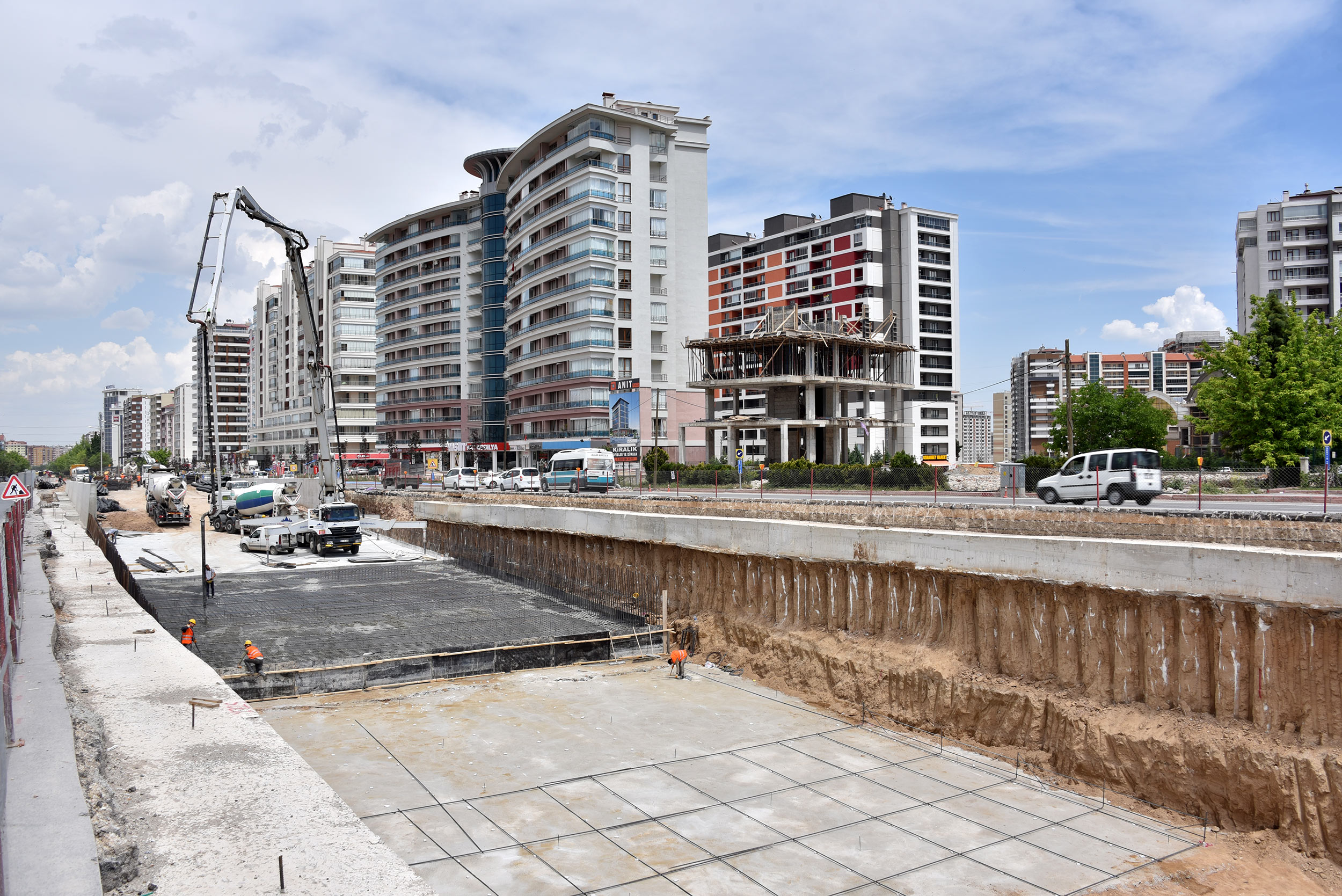 Başkan Altay Yapımı Devam Eden Köprülü Kavşakları İnceledi