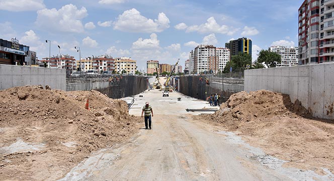 Başkan Altay Yapımı Devam Eden Köprülü Kavşakları İnceledi