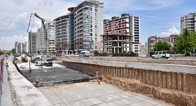 Başkan Altay Yapımı Devam Eden Köprülü Kavşakları İnceledi