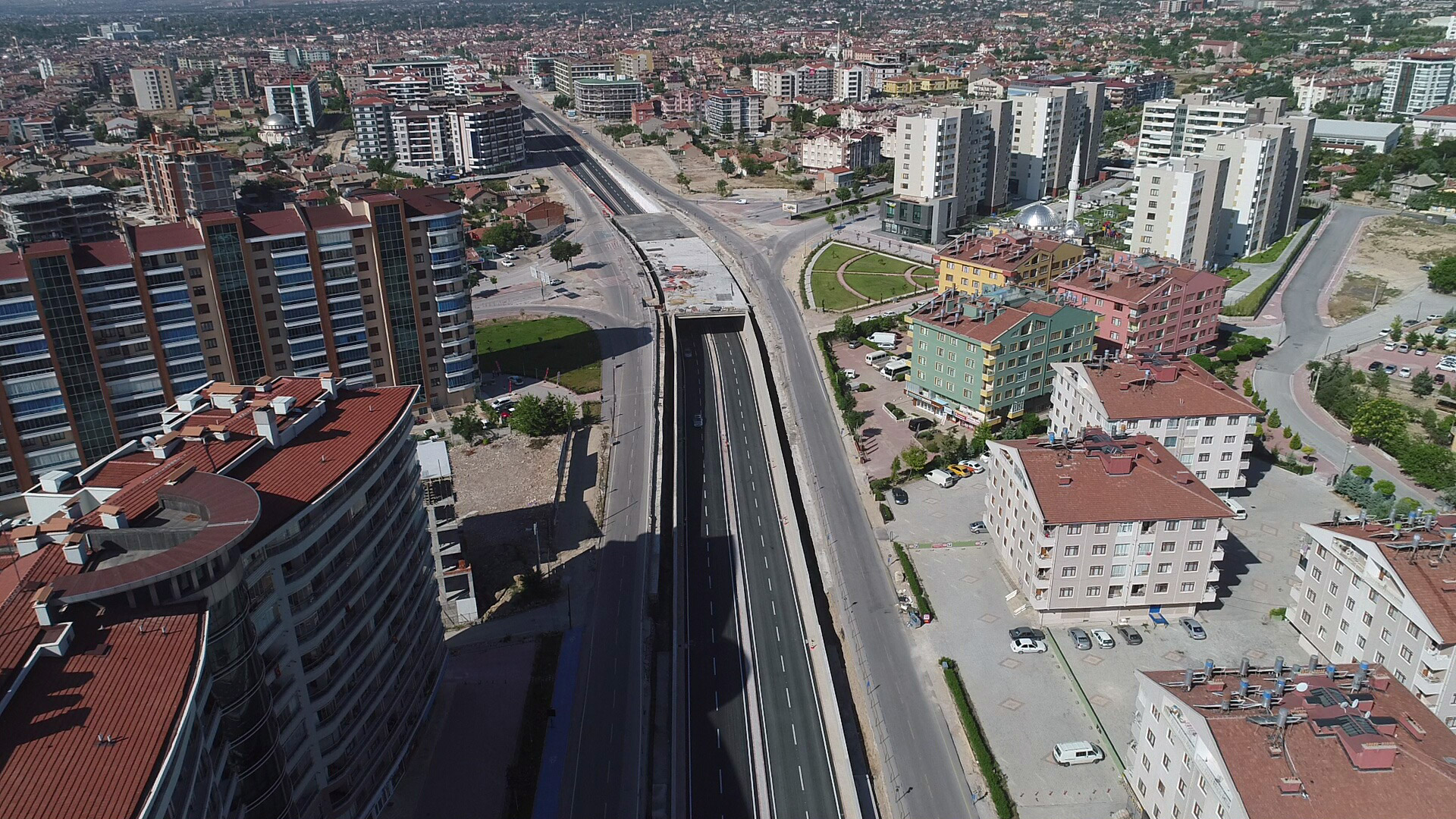 4 Yeni Köprülü Kavşaktan da Alttan Geçiş Verildi  