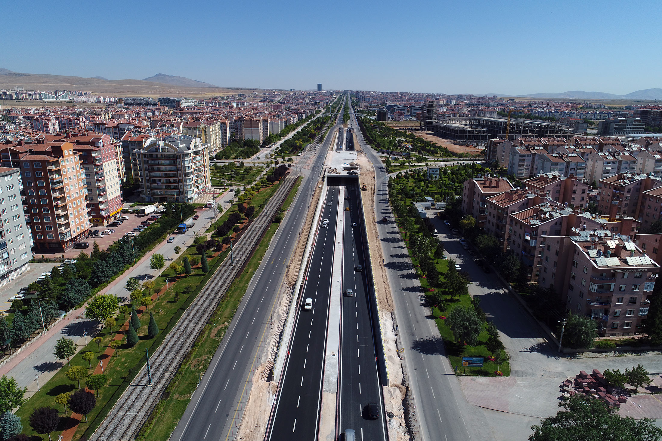 4 Yeni Köprülü Kavşaktan da Alttan Geçiş Verildi  