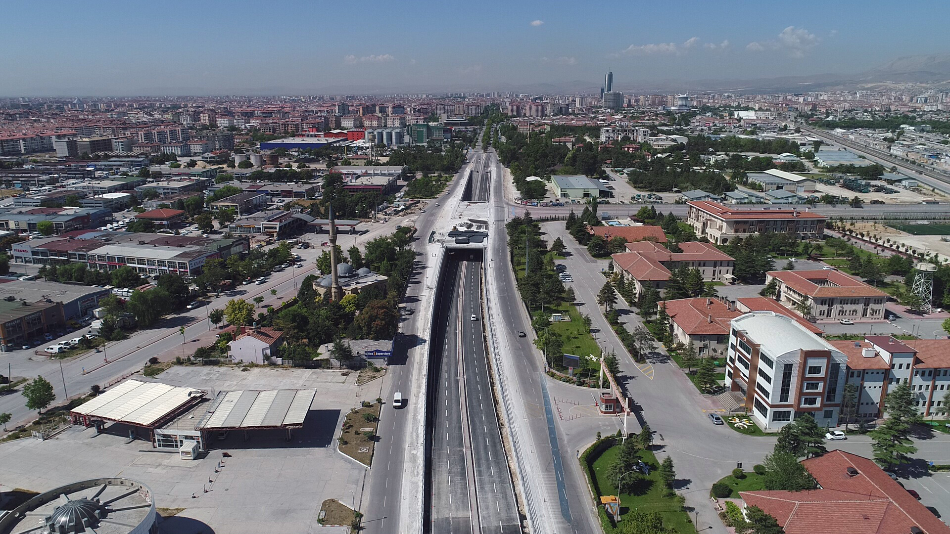4 Yeni Köprülü Kavşaktan da Alttan Geçiş Verildi  