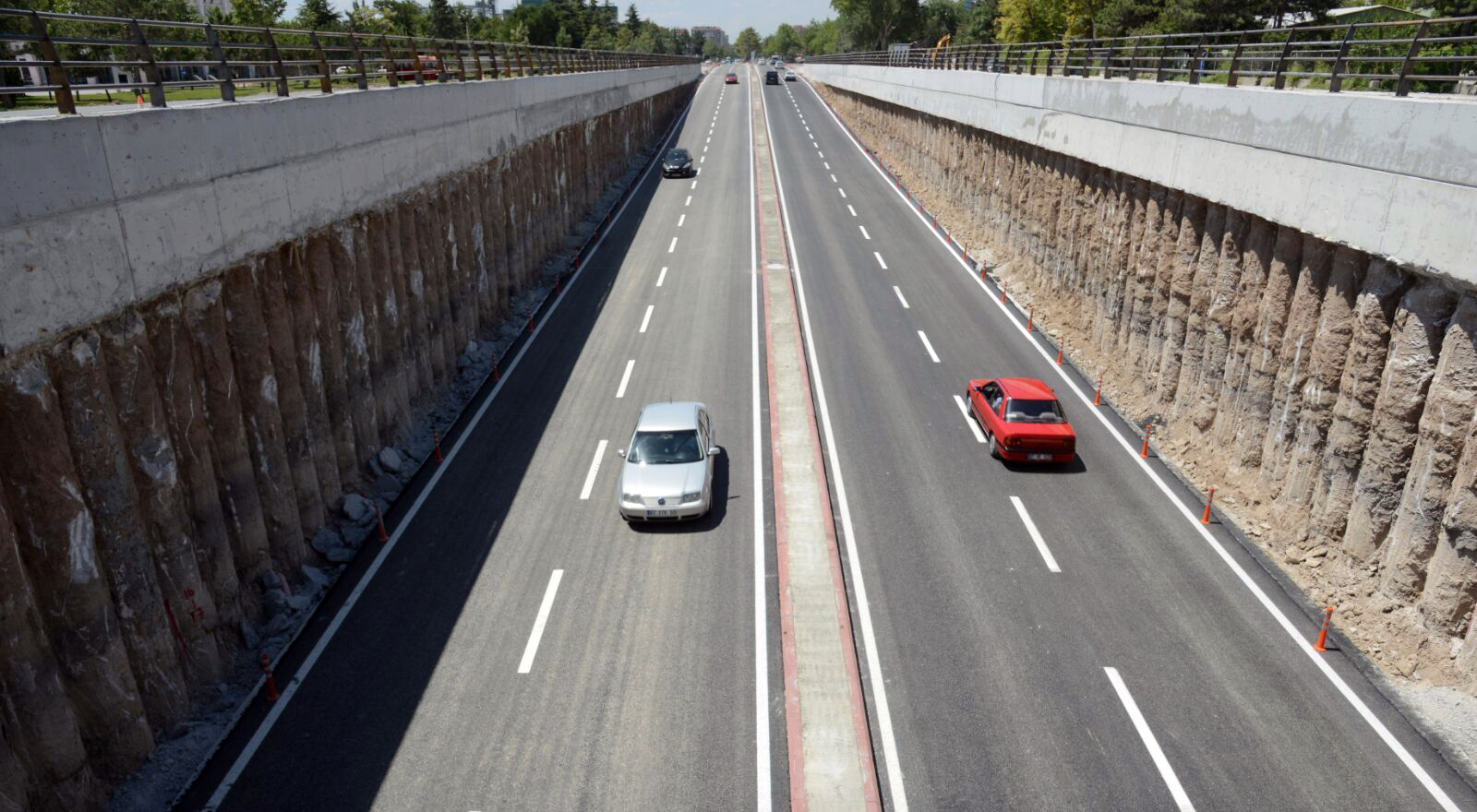 4 Yeni Köprülü Kavşaktan da Alttan Geçiş Verildi  