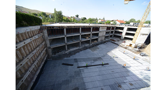 Başkan Altay, Meram Katlı Otoparkı İnşaatını İnceledi