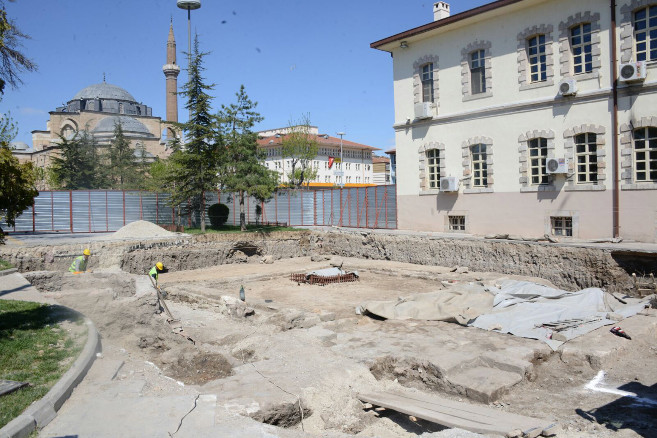 Ulvi Sultan Türbesi ve Mescidi Restore Ediliyor  
