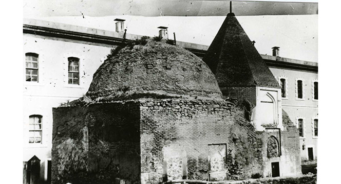 Ulvi Sultan Türbesi ve Mescidi Restore Ediliyor  