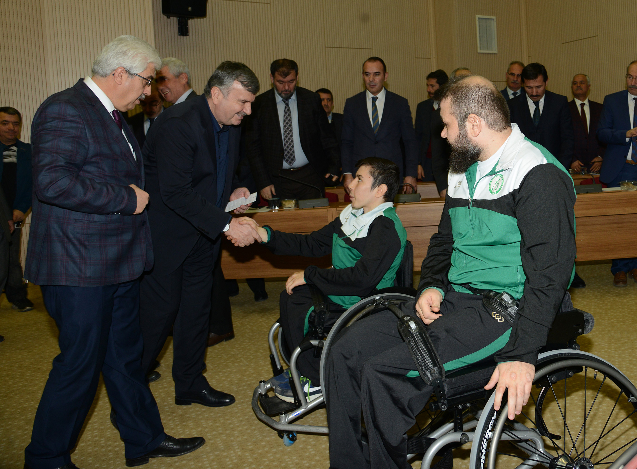 Büyükşehir'den Tekerlekli Sandalye Basketbol Takımı'na Destek