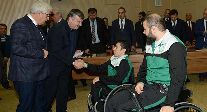 Büyükşehir'den Tekerlekli Sandalye Basketbol Takımı'na Destek