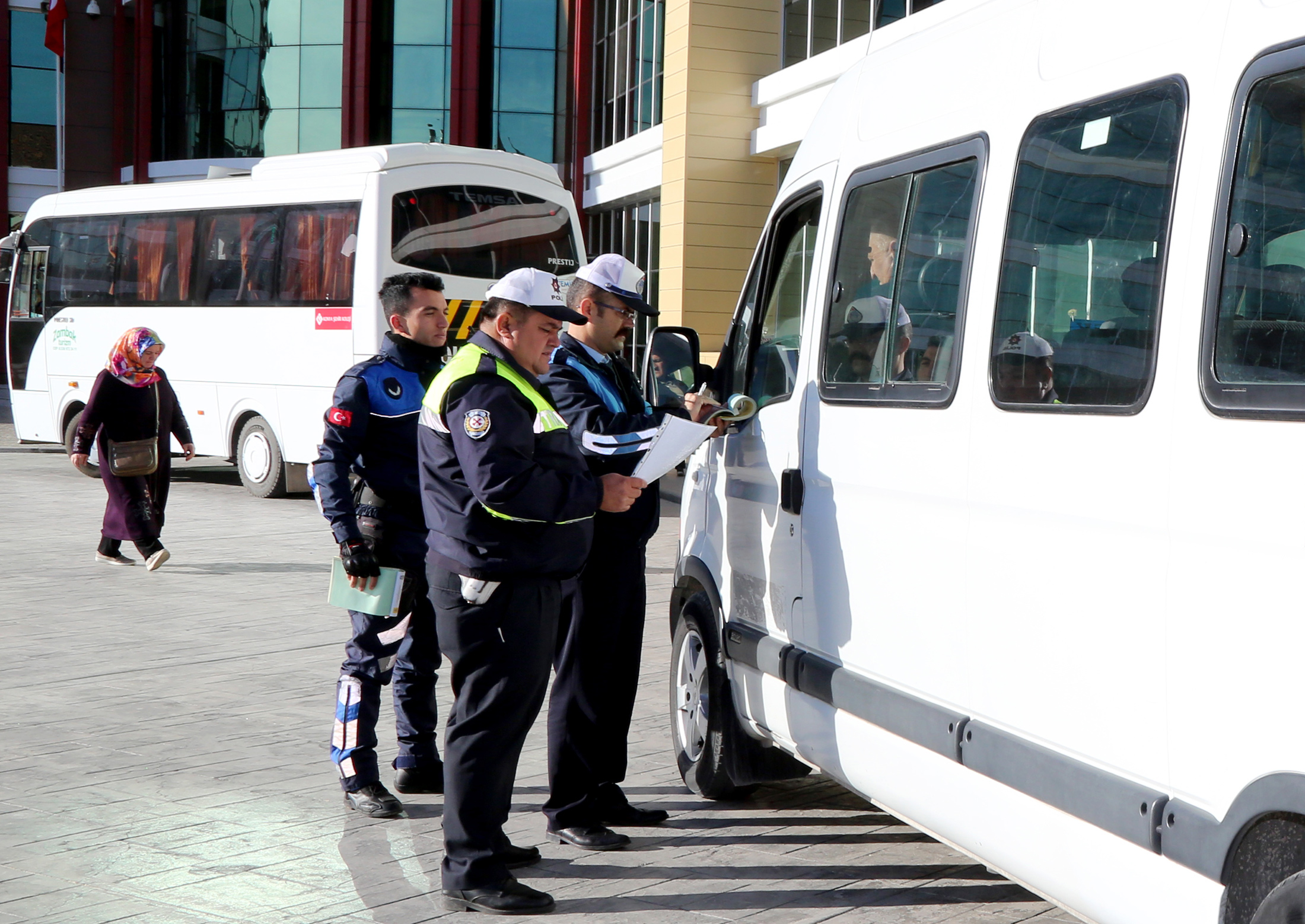 Büyükşehir'den Okul Servis Araçlarına Denetim